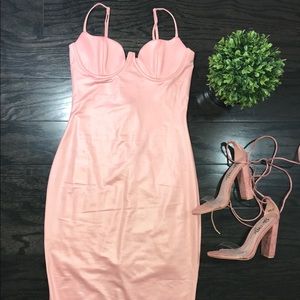 💋Bubblegum pink midi dress‼️